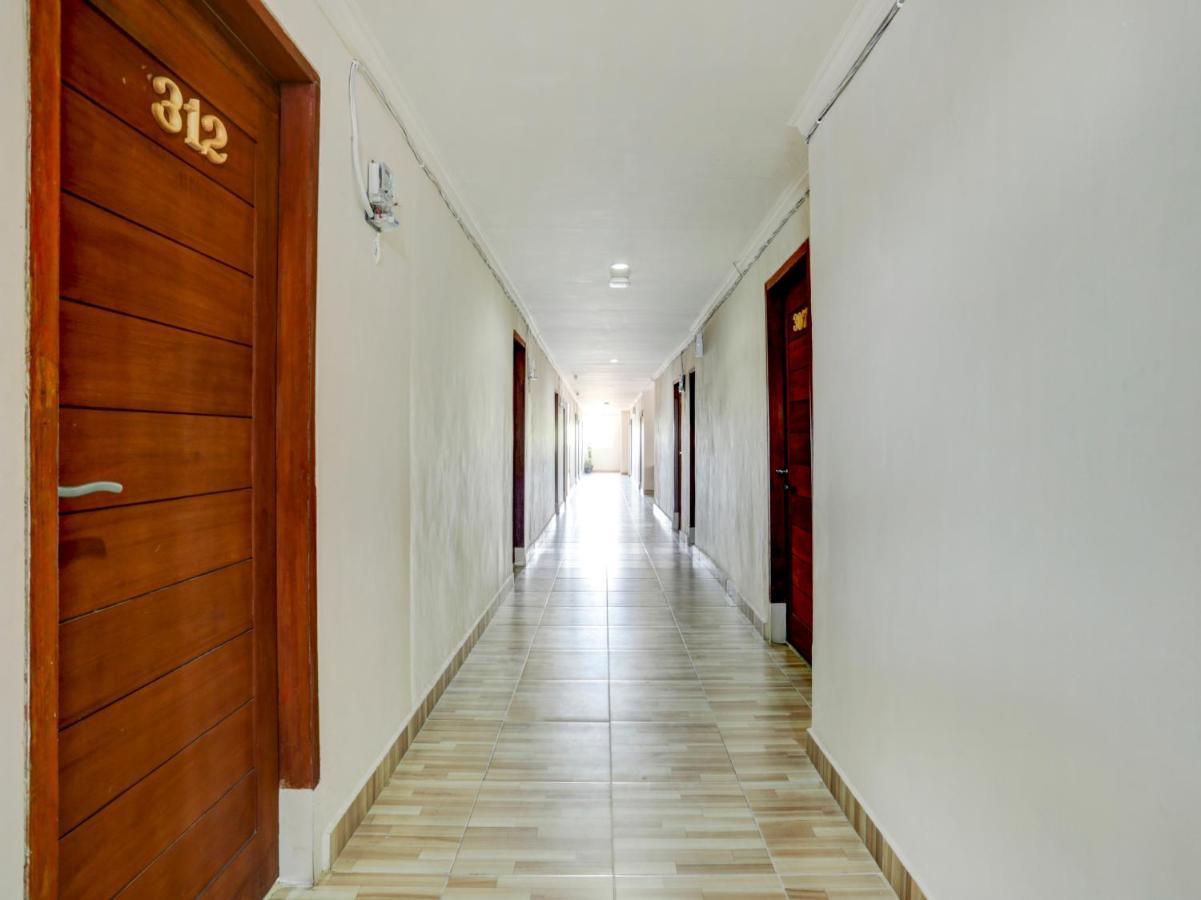 Oyo 3950 The Ratna Hotel Kuta Lombok Extérieur photo