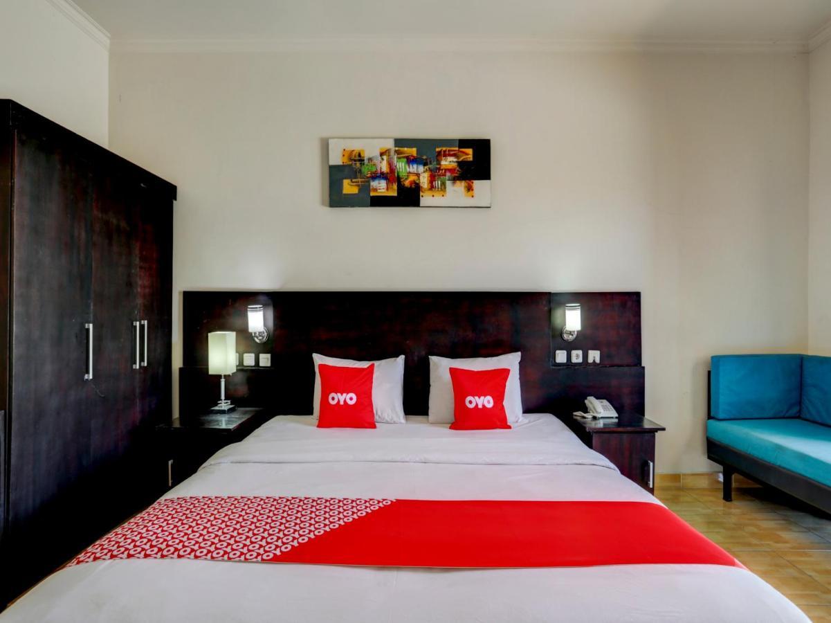 Oyo 3950 The Ratna Hotel Kuta Lombok Extérieur photo