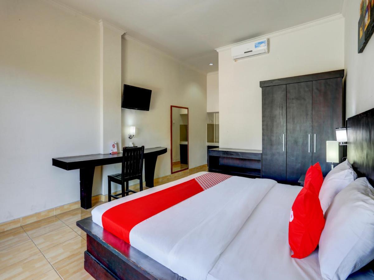 Oyo 3950 The Ratna Hotel Kuta Lombok Extérieur photo