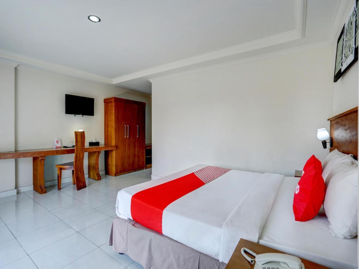 Oyo 3950 The Ratna Hotel Kuta Lombok Extérieur photo