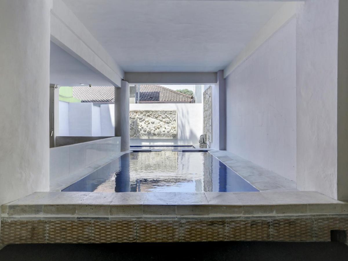 Oyo 3950 The Ratna Hotel Kuta Lombok Extérieur photo