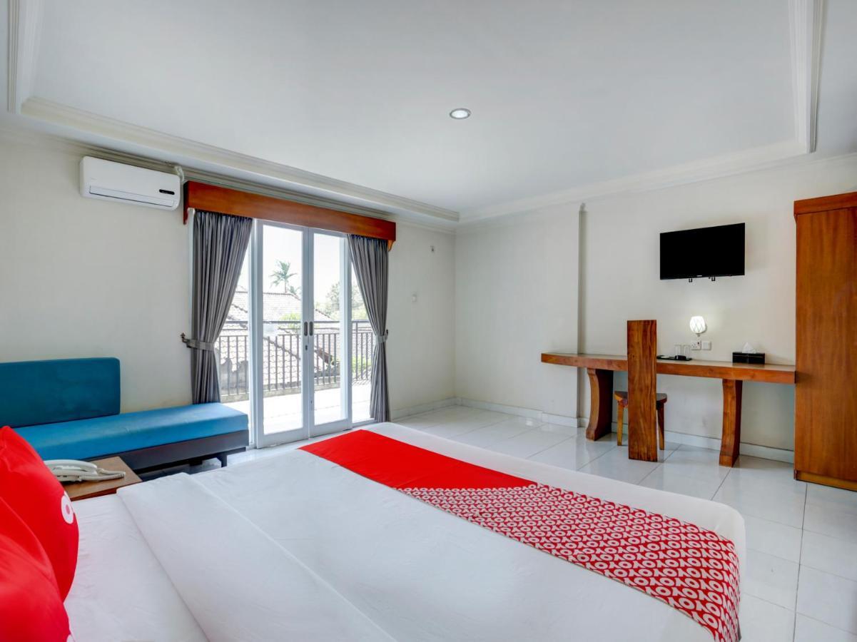 Oyo 3950 The Ratna Hotel Kuta Lombok Extérieur photo