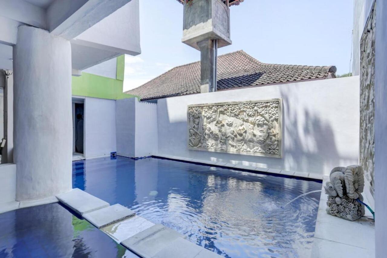 Oyo 3950 The Ratna Hotel Kuta Lombok Extérieur photo
